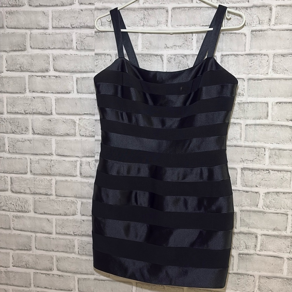 Collections little black mini dress dress, size 8
Two tone black